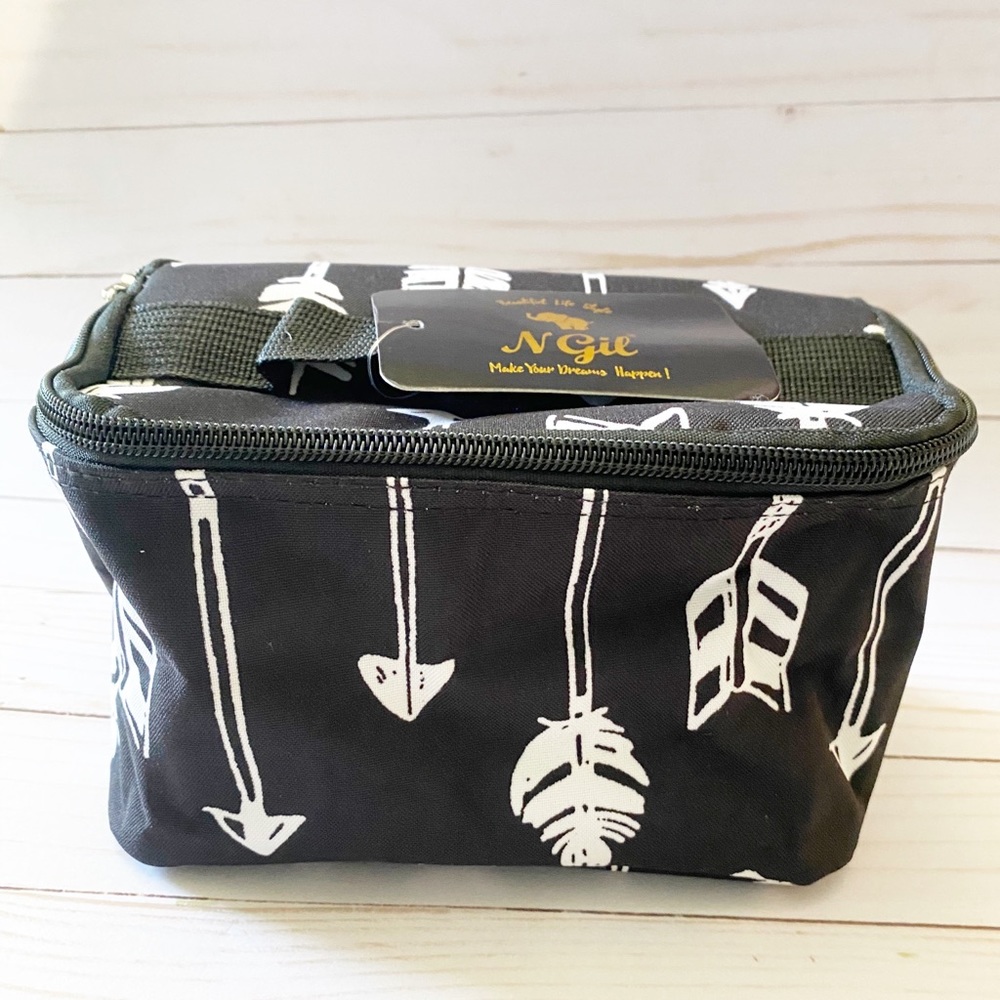 Straight and Arrow Black Case